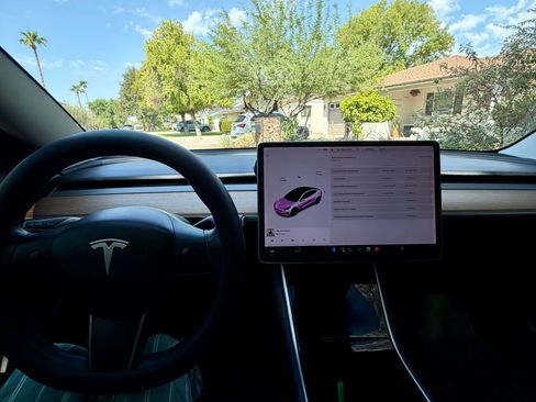 Used 2020 Tesla Model 3 Standard Range Plus RWD image 13