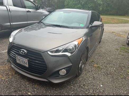 Used 2015 Hyundai Veloster Turbo FWD image 1
