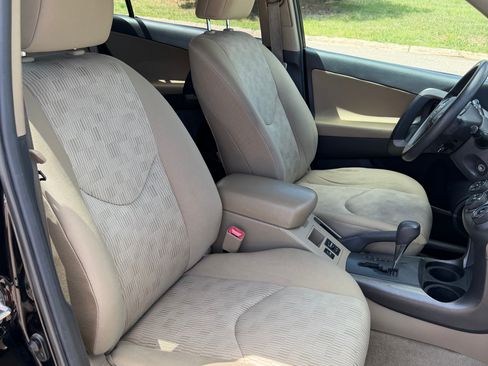 Used 2010 Toyota RAV4 4WD image 16