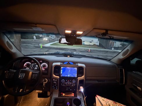 Used 2015 RAM 1500 Big Horn AWD/4WD image 5
