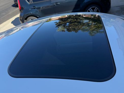 Used 2008 Volkswagen Beetle SE image 16