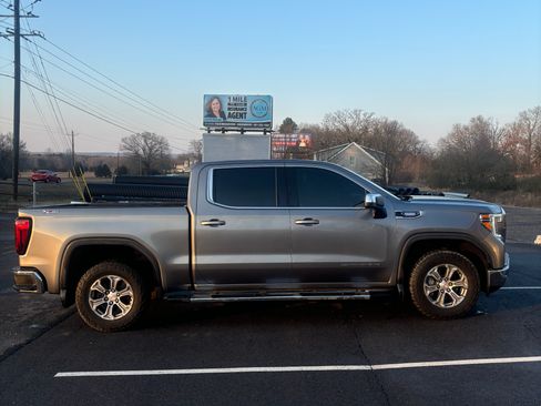 Used 2021 GMC Sierra 1500 SLE w/ X31 Off-Road Package image 4