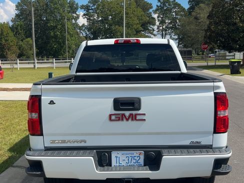 Used 2017 GMC Sierra 1500 4x4 Double Cab w/ Elevation Edition image 4