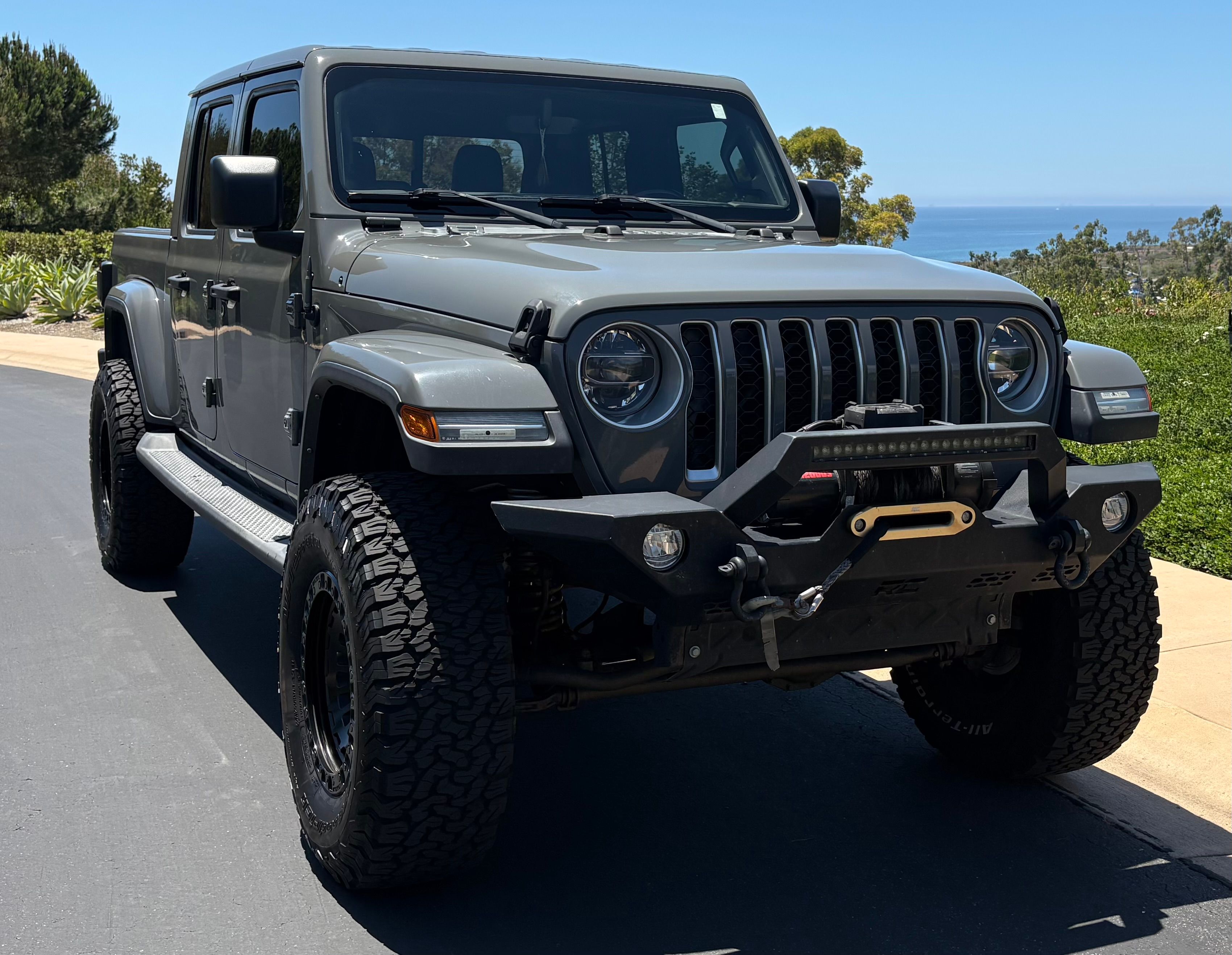 Used 2021 Jeep Gladiator Overland w/ Popular Equipment Package AWD/4WD image 6