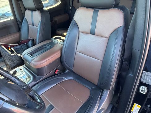 Used 2019 Chevrolet Silverado 1500 High Country w/ Safety Package II image 7