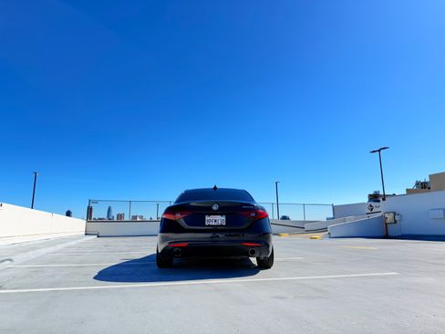 Used 2018 Alfa Romeo Giulia Ti w/ Quick Order Package 22Z Lusso image 6