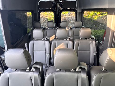 Used 2025 Mercedes-Benz Sprinter 2500 image 1