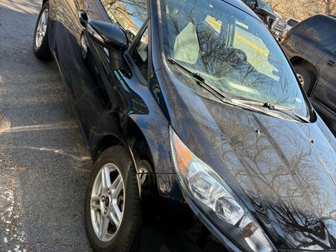 Used 2019 Ford Fiesta SE w/ Cold Weather Package image 5