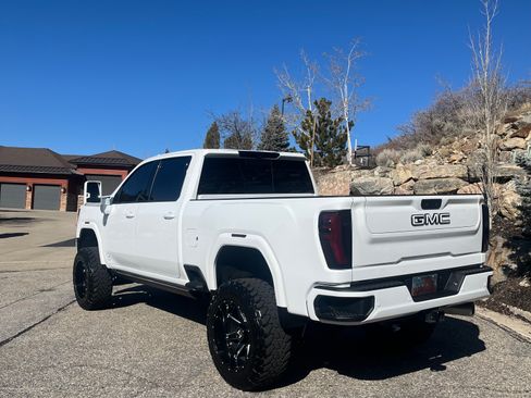 Used 2024 GMC Sierra 3500 Denali Ultimate image 4