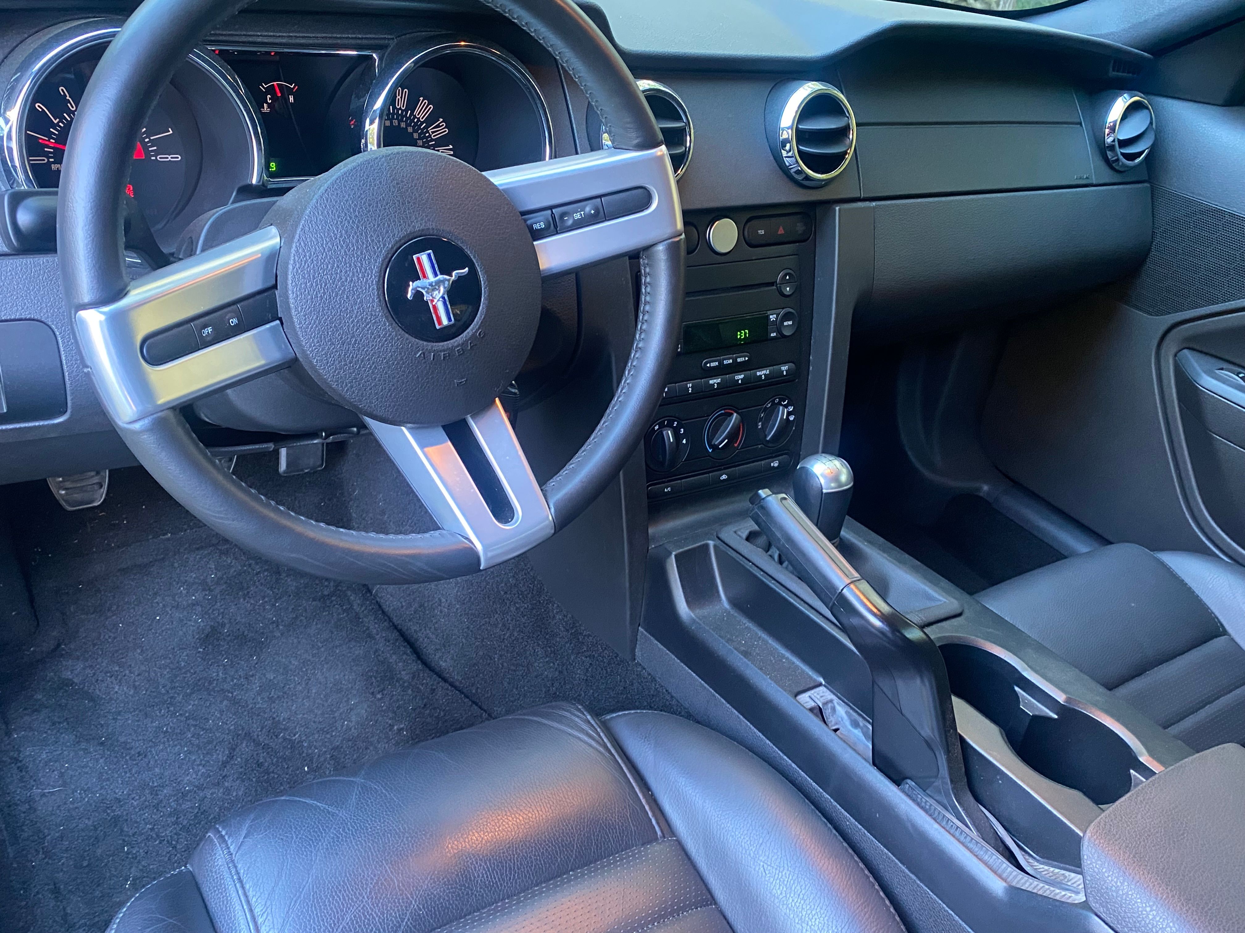 Used 2005 Ford Mustang GT RWD image 14