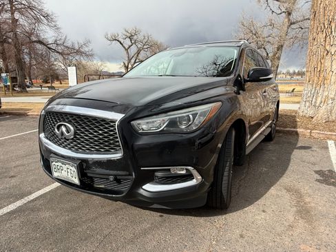 Used 2017 INFINITI QX60 Luxe w/ Deluxe Technology Package image 1