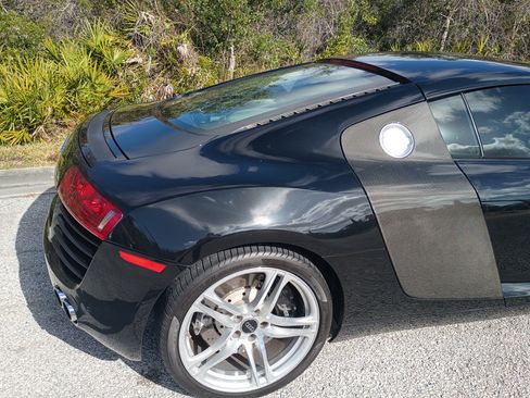 Used 2008 Audi R8 V8 image 4