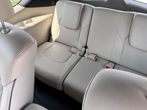 Used 2024 INFINITI QX80 Sensory image 21