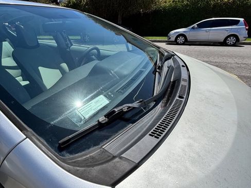 Used 2014 Toyota Prius C One FWD image 9