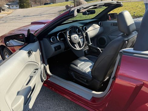 Used 2007 Ford Mustang GT Premium image 11