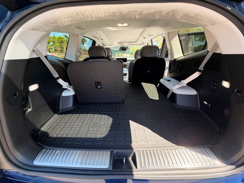 Used 2026 Hyundai Ioniq 9 Calligraphy AWD/4WD image 18