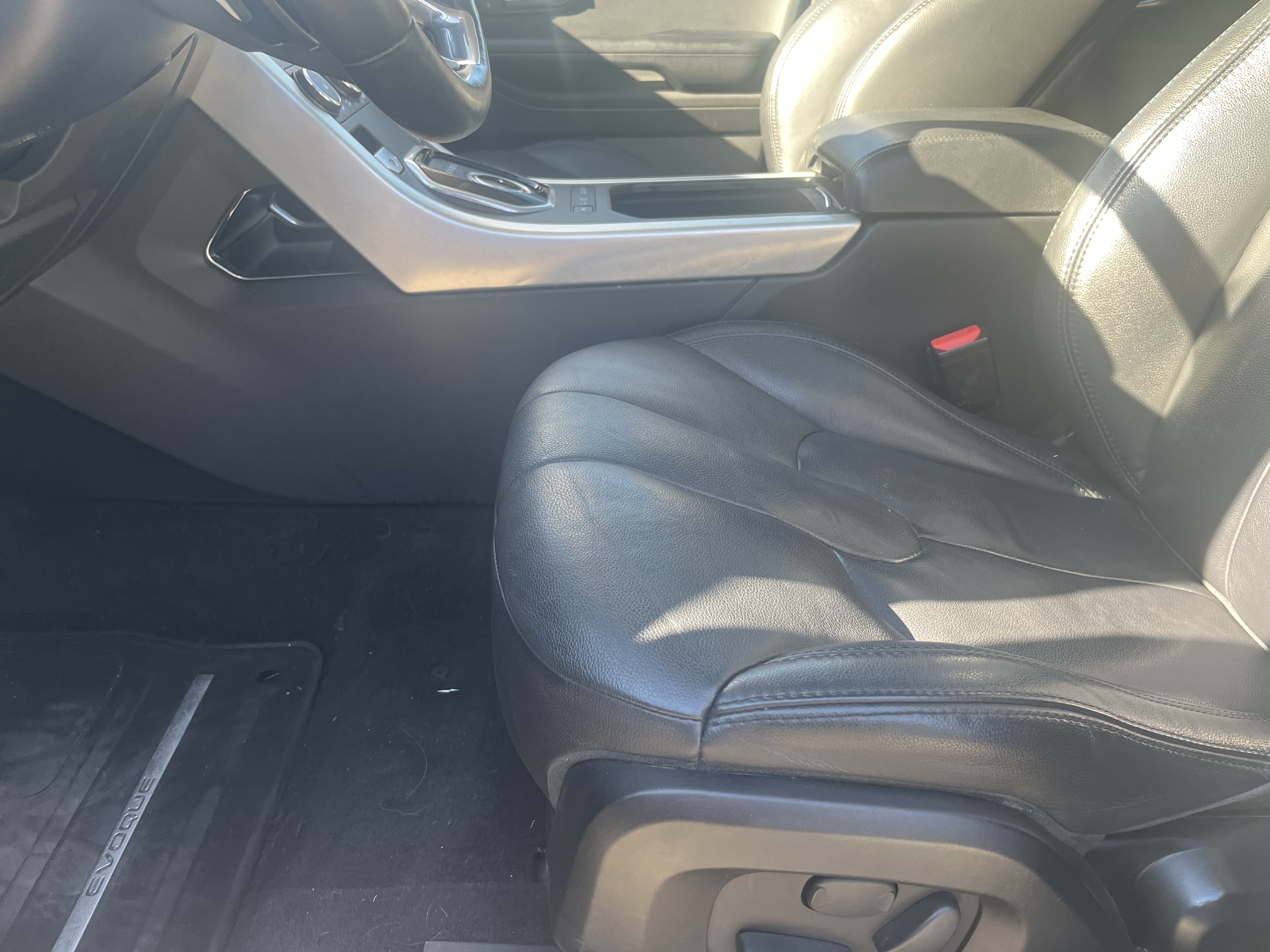 Used 2015 Land Rover Range Rover Evoque Pure Plus AWD/4WD image 9