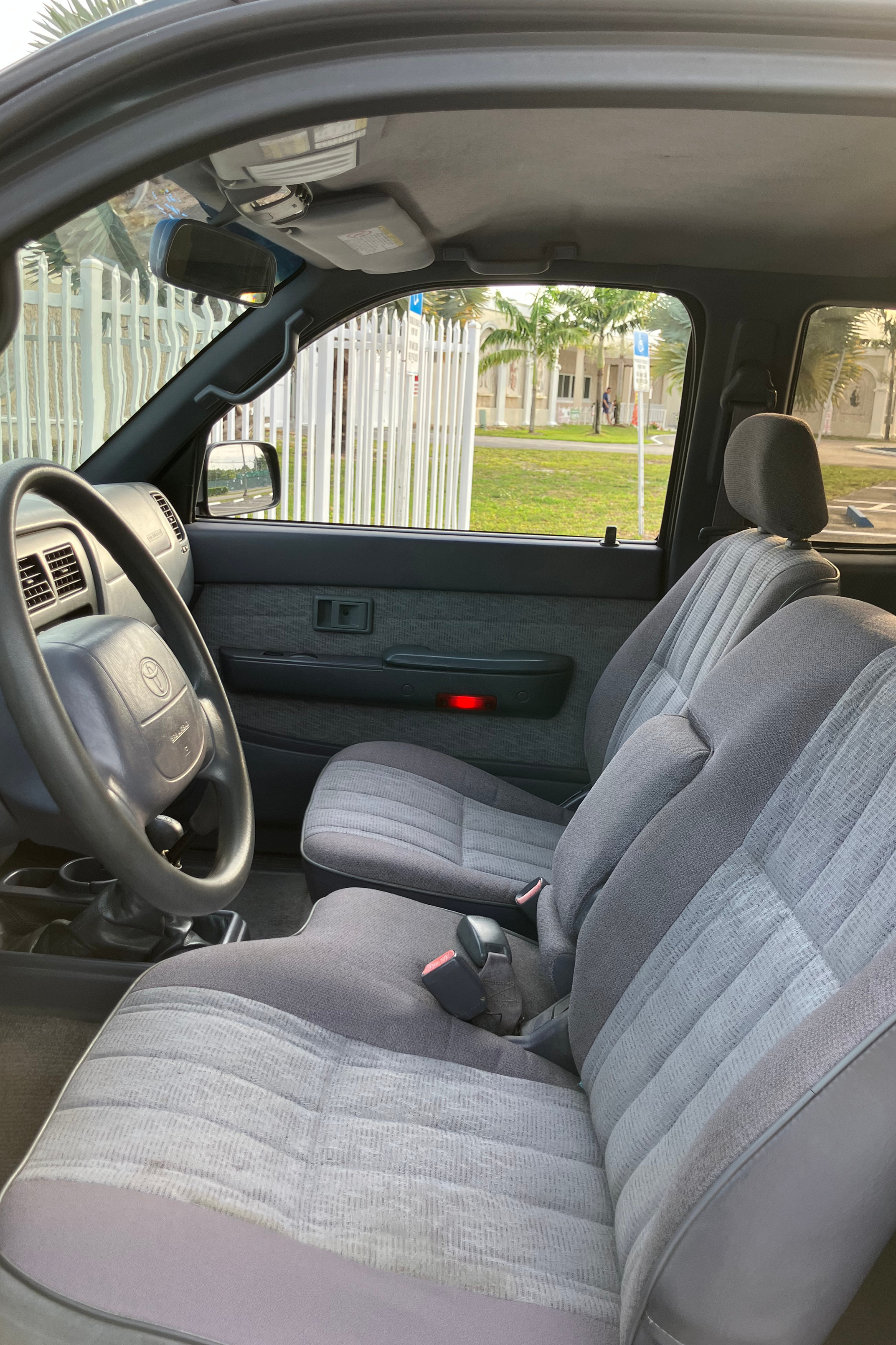 Used 1998 Toyota Tacoma 4x4 Xtracab w/ Convenience Pkg image 4