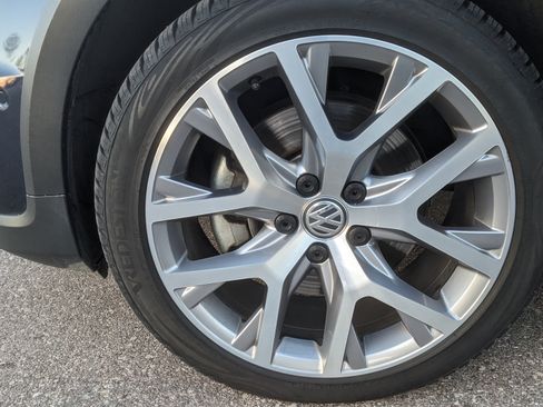 Used 2019 Volkswagen Golf Alltrack SEL image 10