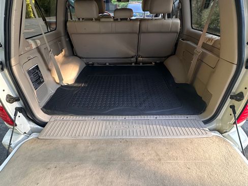 Used 2000 Lexus LX 470 4WD image 17