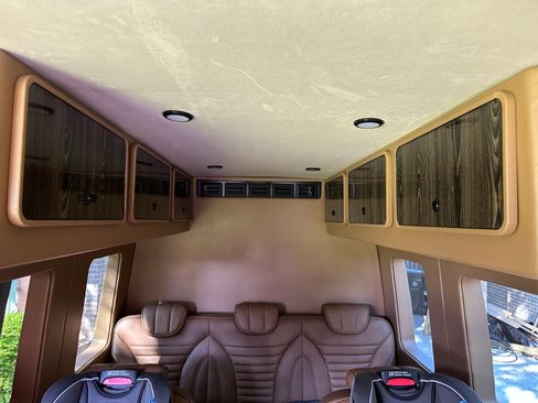 Used 2025 Mercedes-Benz Sprinter 2500 image 11