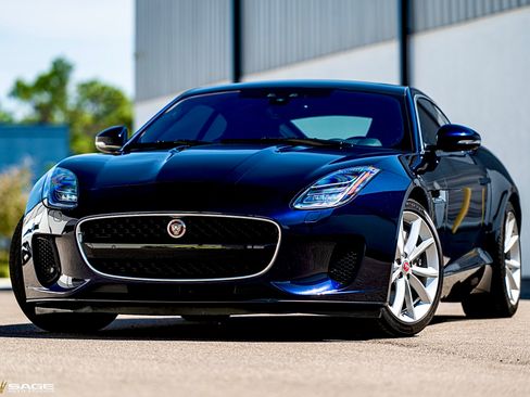 Used 2020 Jaguar F-TYPE Coupe image 2
