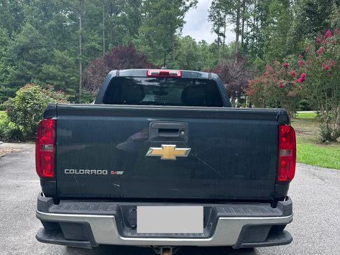 Used 2017 Chevrolet Colorado W/T w/ WT Convenience Package AWD/4WD image 4