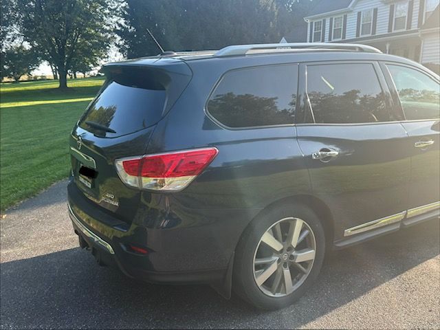 Used 2016 Nissan Pathfinder Platinum AWD/4WD image 10