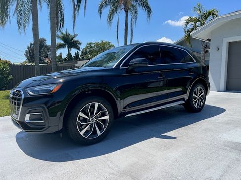 Used 2021 Audi Q5 2.0T Premium w/ Convenience Package AWD/4WD image 2