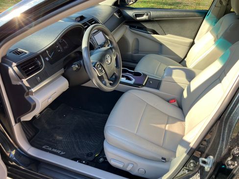 Used 2014 Toyota Camry LE image 13