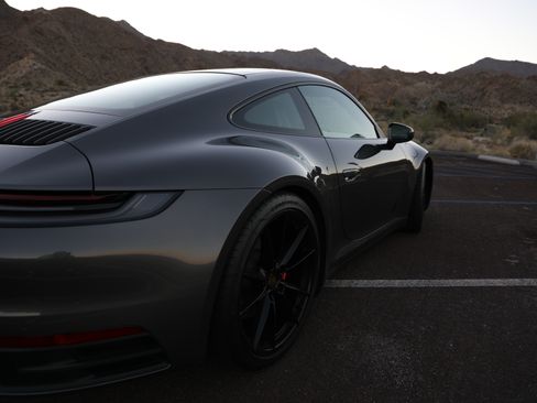 Used 2020 Porsche 911 Carrera S image 5