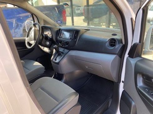 Used 2019 Nissan NV200 SV image 5