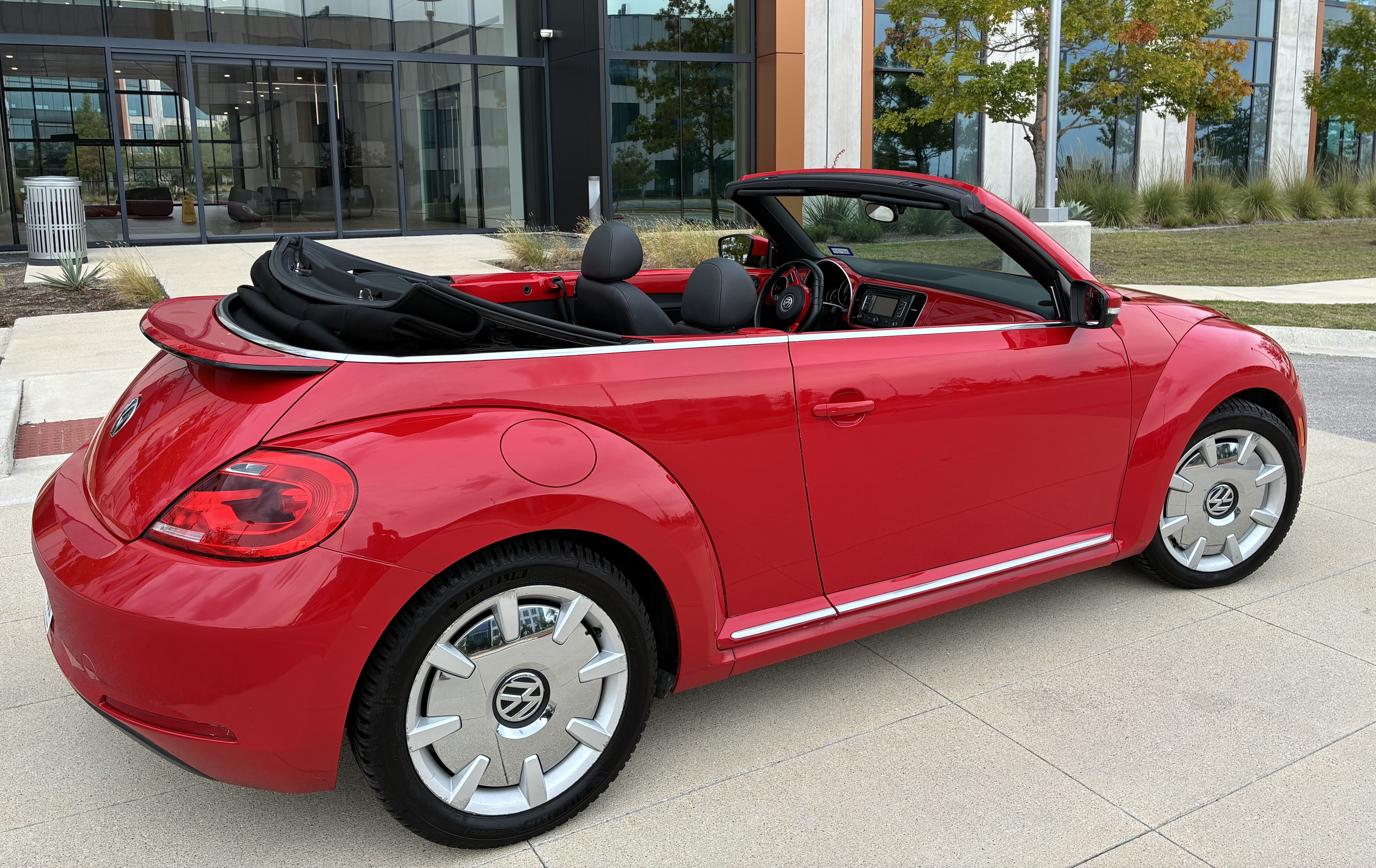 Used 2015 Volkswagen Beetle 1.8T FWD image 19