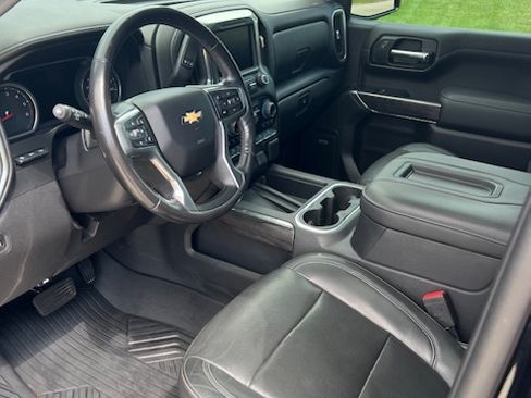 Used 2020 Chevrolet Silverado 1500 LTZ w/ LTZ Premium Package image 5