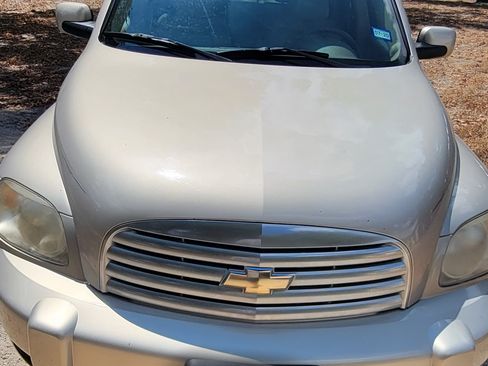 Used 2009 Chevrolet HHR LT image 10