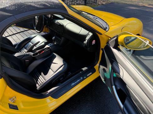 Used 2001 Porsche Boxster S image 16