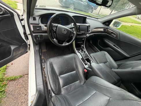 Used 2017 Honda Accord EX-L image 13