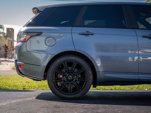 Used 2019 Land Rover Range Rover Sport Supercharged AWD/4WD image 15