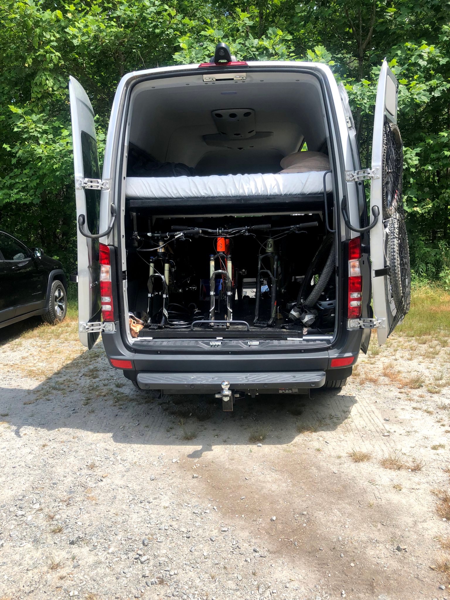 Used 2016 Mercedes-Benz Sprinter 2500 image 9