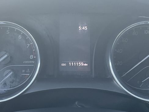 Used 2019 Toyota Camry SE w/ Carpet Mat Package image 32