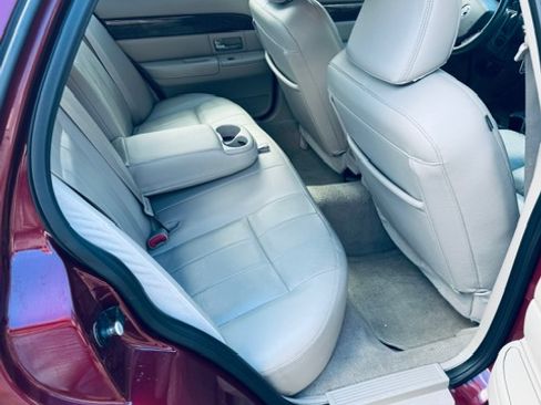 Used 2009 Mercury Grand Marquis LS image 15