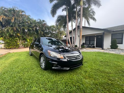 Used 2012 Honda Accord EX-L image 2