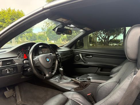 Used 2011 BMW 335i Convertible RWD image 19