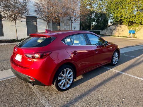 Used 2016 MAZDA MAZDA3 s Grand Touring image 4