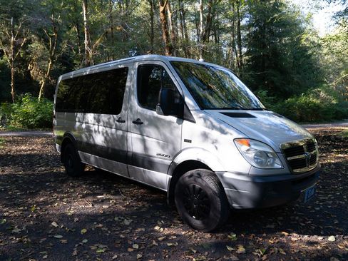 Used 2007 Dodge Sprinter 2500 w/ Cooling Group image 4