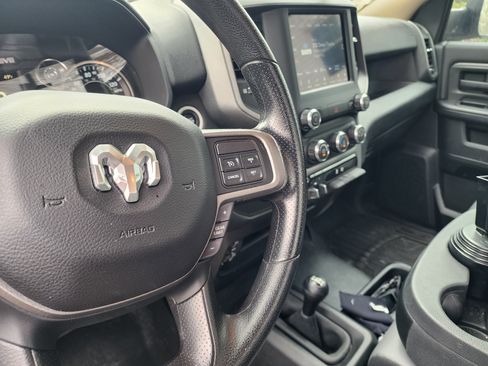 Used 2020 RAM 3500 Tradesman w/ Chrome Appearance Group image 17