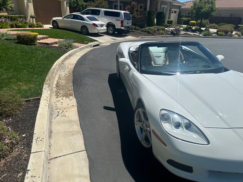 Used 2006 Chevrolet Corvette Convertible w/ Preferred Equipment Group RWD image 4
