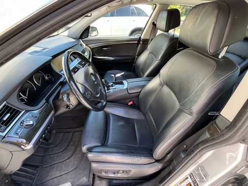 Used 2015 BMW 550i Gran Turismo xDrive image 9