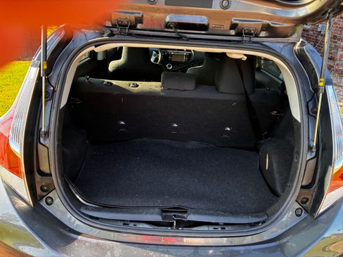 Used 2016 Toyota Prius C One FWD image 12