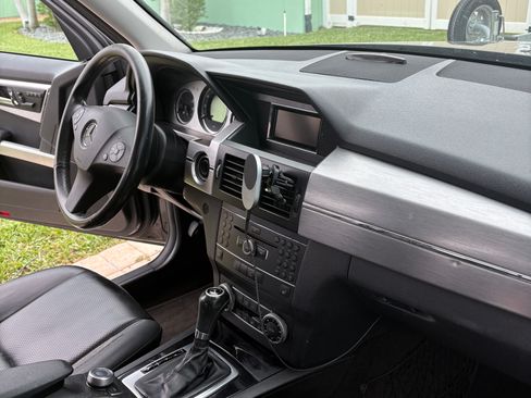Used 2011 Mercedes-Benz GLK 350 4MATIC image 13